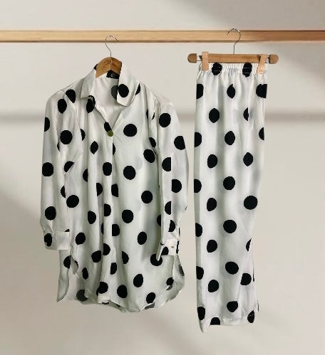 White with Black Dots Western-Style Ready-to-Wear Outfit for Mid-Season | Chic & Timeless Fashion