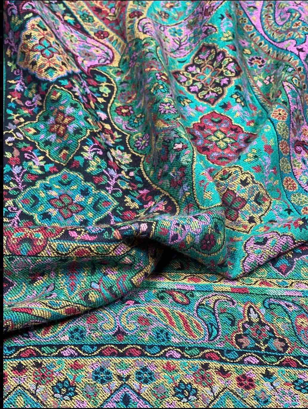 Handwoven Emerald Green Kani Pashmina Shawl