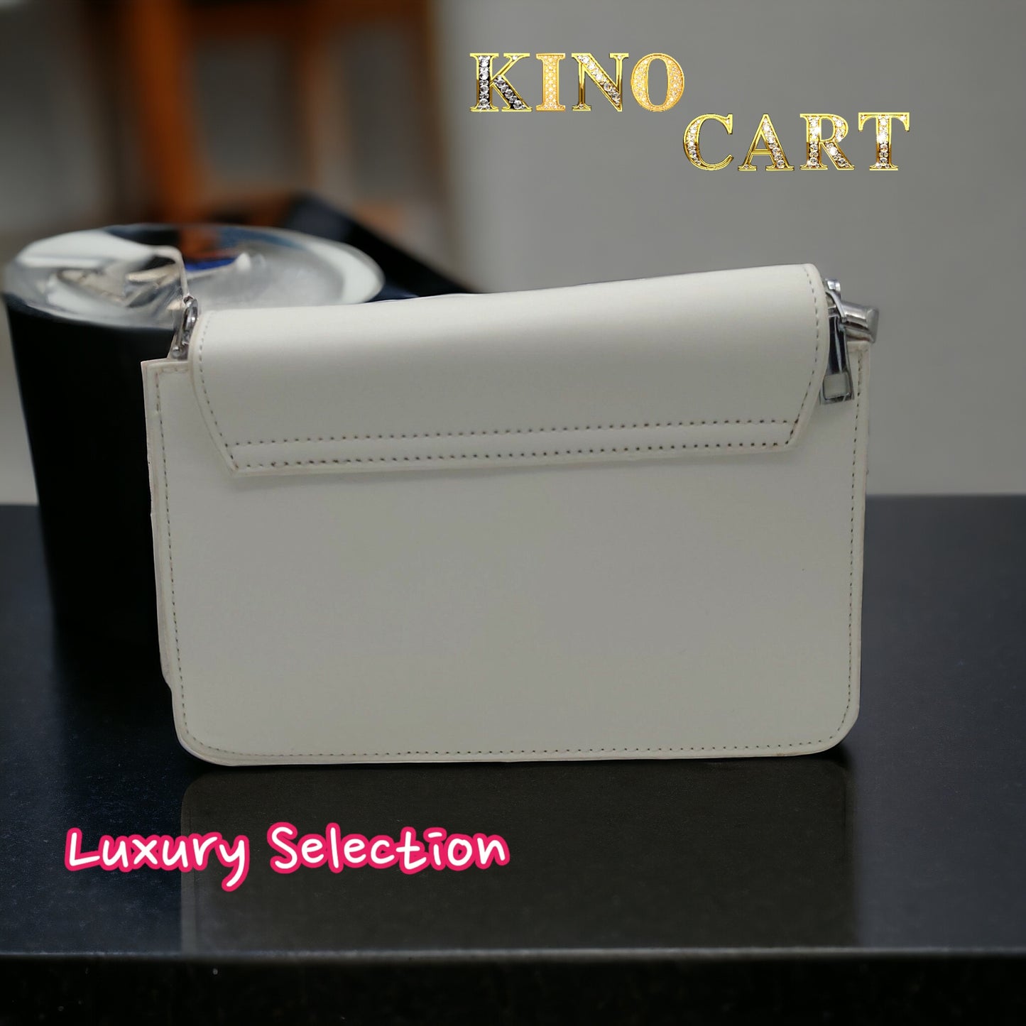 Chic and Sleek White Purse: Ultimate Fashion Accessory